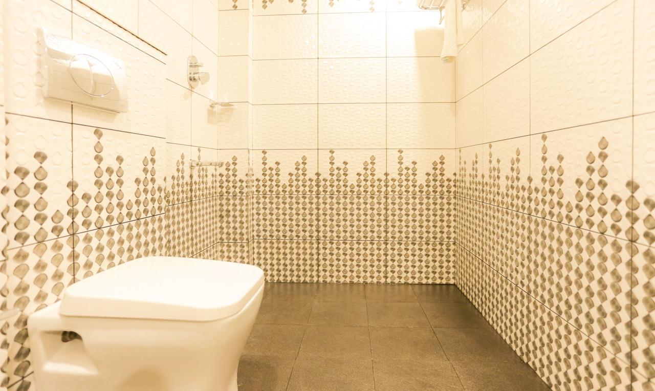 Treebo Trend Cmks Gulmohar Suites Kochi 외부 사진