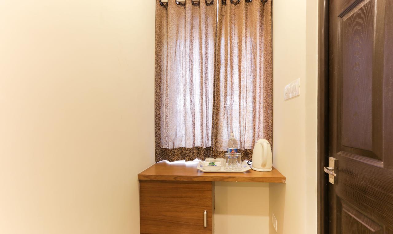 Treebo Trend Cmks Gulmohar Suites Kochi 외부 사진